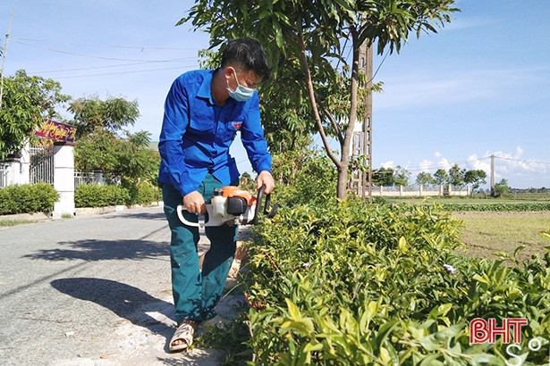 Hơn 3.000 ĐVTN Hà Tĩnh tham gia “Ngày tình nguyện chung sức xây dựng nông thôn mới”