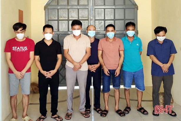 Hà Tĩnh: Khởi tố 7 đối tượng đánh bạc trong mùa Euro