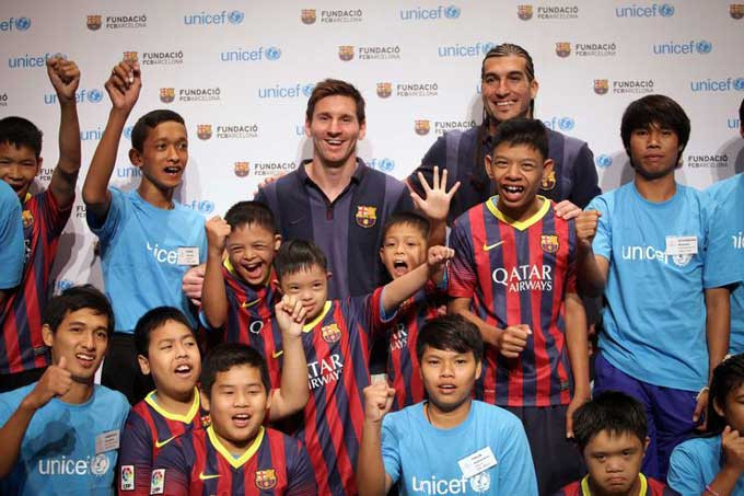 Vì sao Messi ký hợp đồng mới 5 năm với Barca?