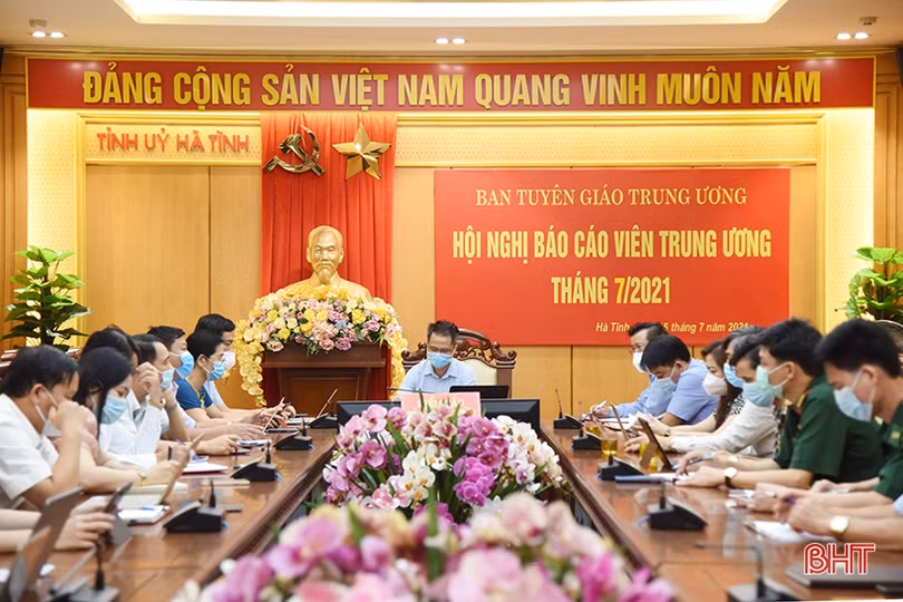 Tuyên truyền đa dạng, toàn diện các nội dung thực hiện nhiệm vụ chính trị và phòng, chống dịch Covid-19