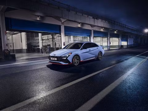 Hyundai Elantra N 2022 ra mắt, tăng tốc từ 0-100 km/h trong 5,3 giây