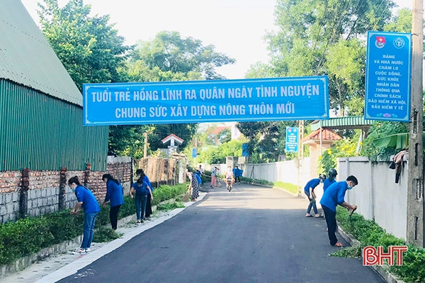 Hơn 3.000 ĐVTN Hà Tĩnh tham gia “Ngày tình nguyện chung sức xây dựng nông thôn mới”