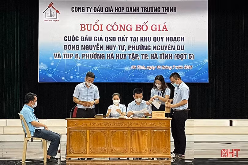 Đấu giá thành công 36 lô “đất vàng” ở TP Hà Tĩnh, có lô vượt giá khởi điểm gần 2 tỷ đồng