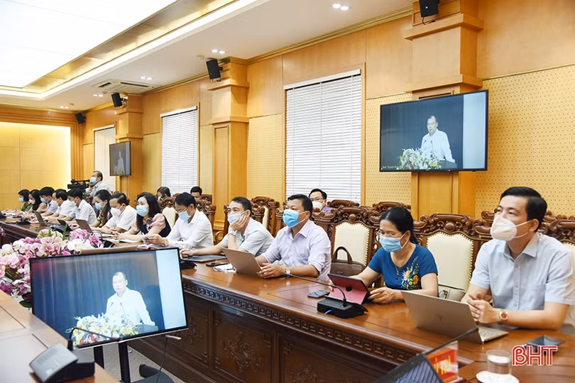 Tuyên truyền đa dạng, toàn diện các nội dung thực hiện nhiệm vụ chính trị và phòng, chống dịch Covid-19