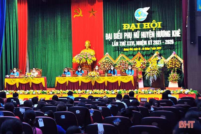 Bà Trương Thị Hằng tái cử Chủ tịch Hội LHPN huyện Hương Khê