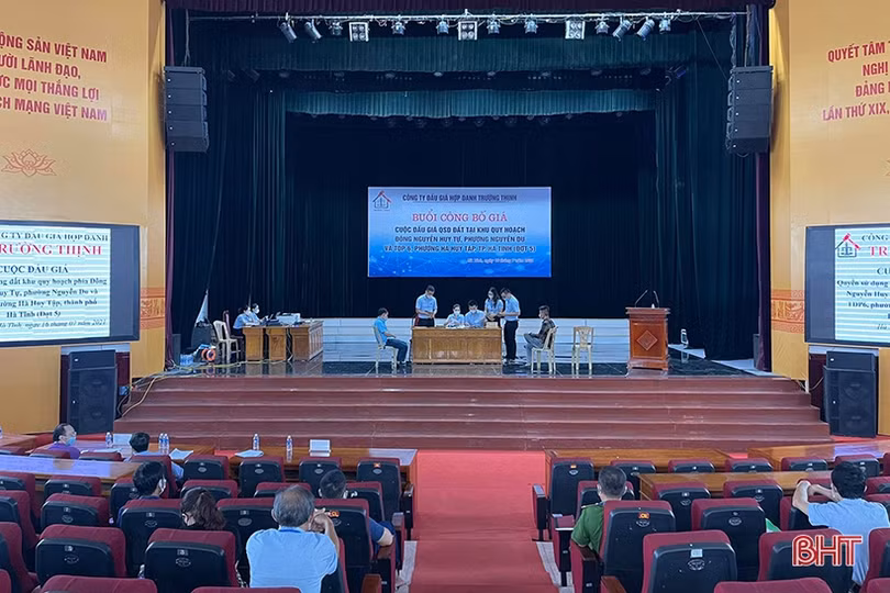 Đấu giá thành công 36 lô “đất vàng” ở TP Hà Tĩnh, có lô vượt giá khởi điểm gần 2 tỷ đồng