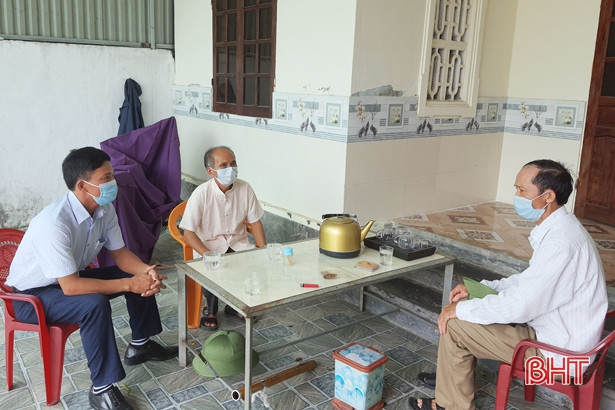 Hà Tĩnh hỗ trợ kinh phí bồi dưỡng thêm cho cán bộ thôn, tổ dân phố, tổ liên gia thực hiện phòng chống dịch