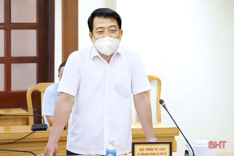 Hoàn thiện các nội dung UBND tỉnh trình Kỳ họp thứ 2 HĐND tỉnh Hà Tĩnh