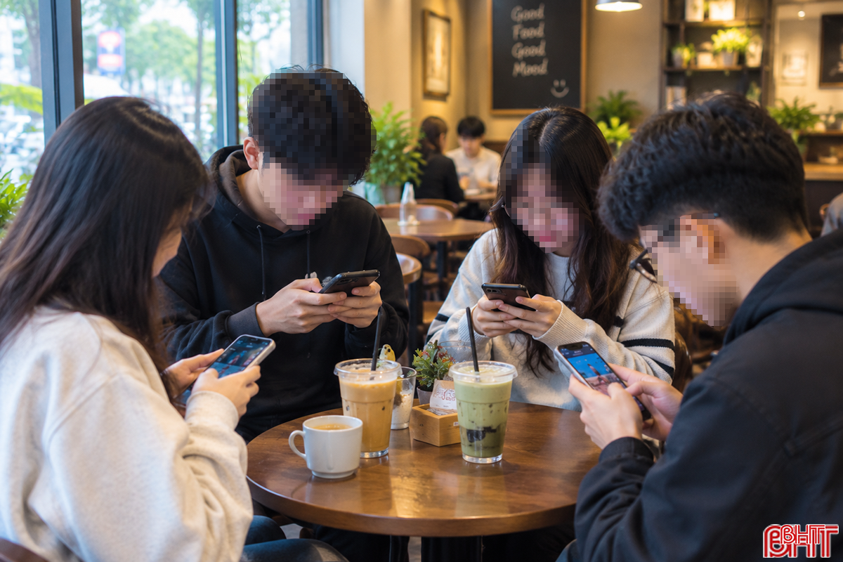 bqbht_br_anh-3-cui-mat-xem-dt.png
