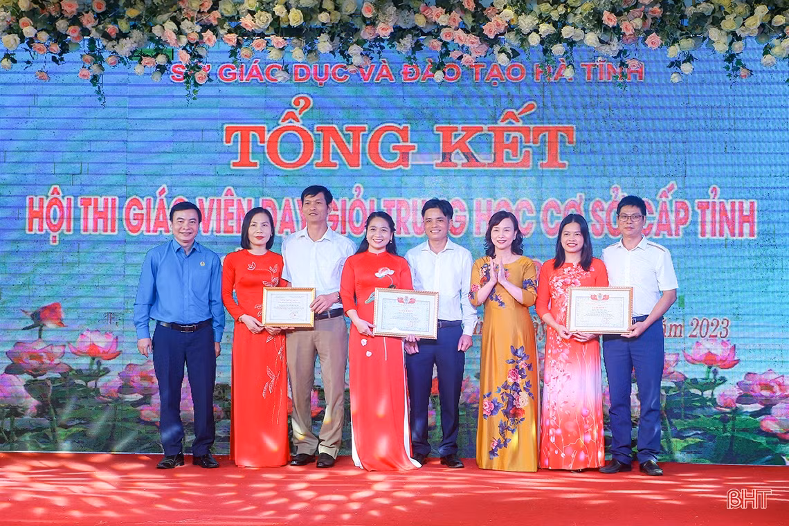 Hà Tĩnh tuyên dương 173 giáo viên trung học cơ sở dạy giỏi