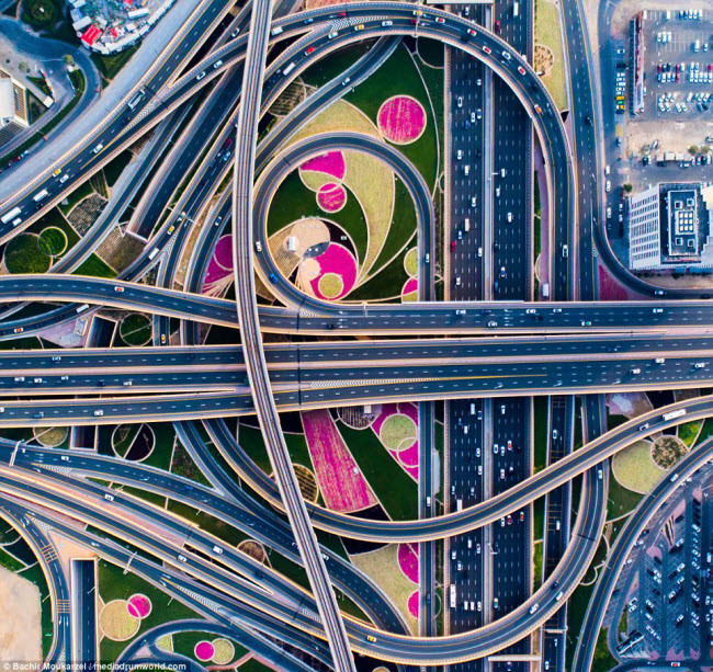 kien truc dep me hon cua thanh pho dubai tu tren cao