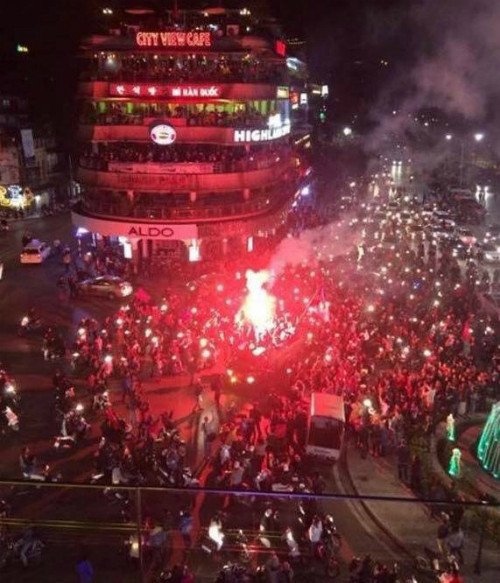 nhung kieu co vu bong da doc nhat vo nhi cua cdv the gioi