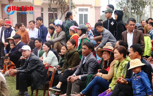 cac dia phuong ha tinh soi noi thi dau the thao mung xuan moi