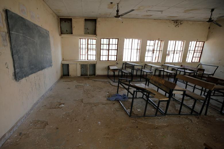 ben trong truong hoc noi boko haram bat coc 76 nu sinh o nigeria