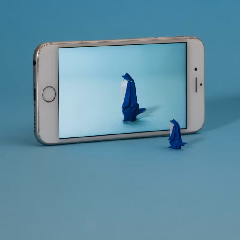 chang trai dam me gap giay origami moi ngay