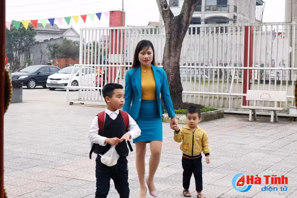 hao hung gio hoc dau nam moi