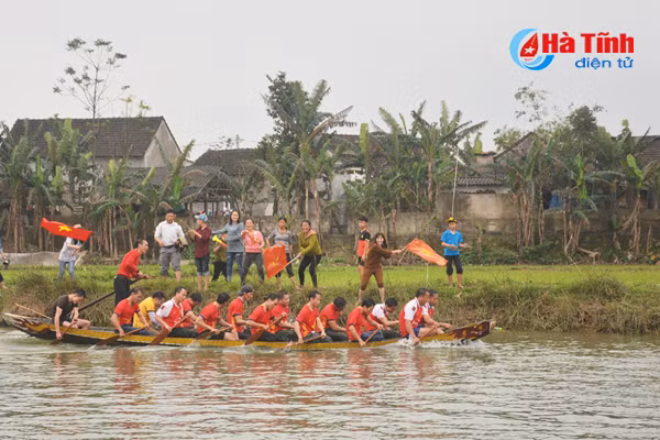 soi noi le hoi dua thuyen truyen thong phuong trung luong