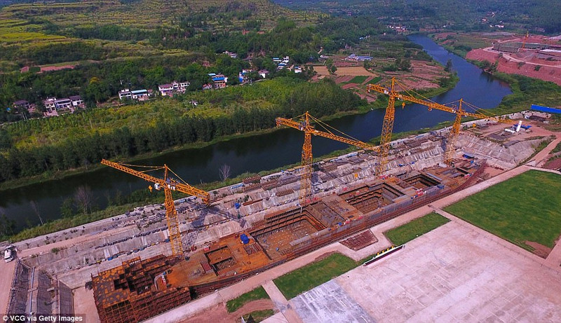 trung quoc dong ban sao tau titanic cam ket khong chim