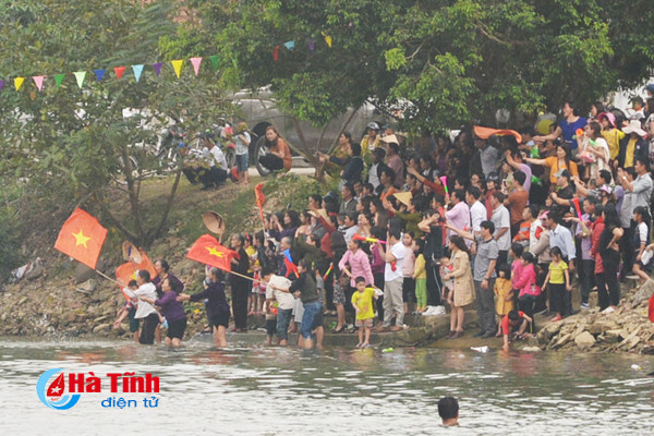 soi noi le hoi dua thuyen truyen thong phuong trung luong