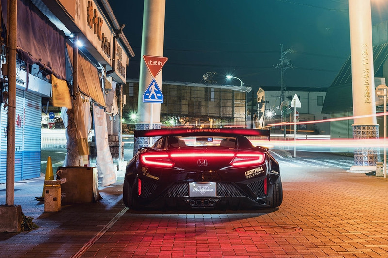 honda nsx xe the thao duong pho phong cach chien dau co