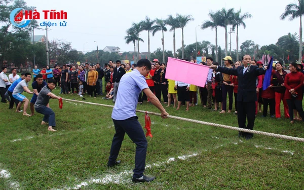 cac dia phuong ha tinh soi noi thi dau the thao mung xuan moi
