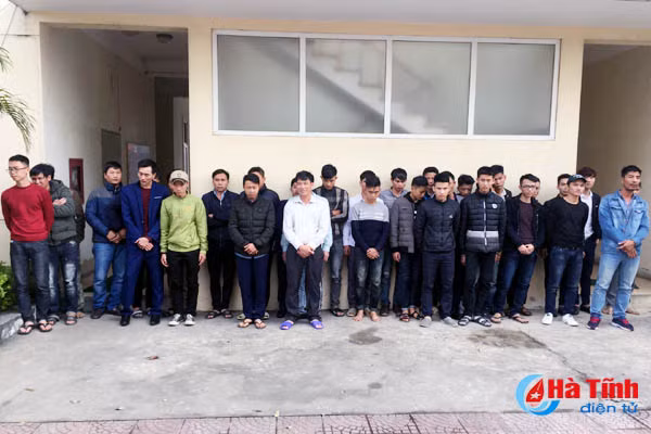 tang tru dot phao dip tet o ha tinh vi sao cang danh cang tang