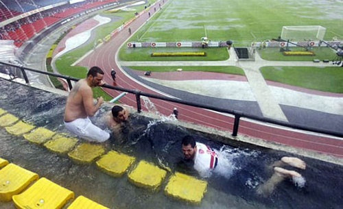 nhung kieu co vu bong da doc nhat vo nhi cua cdv the gioi