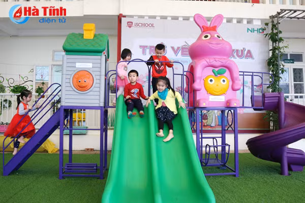 hao hung gio hoc dau nam moi