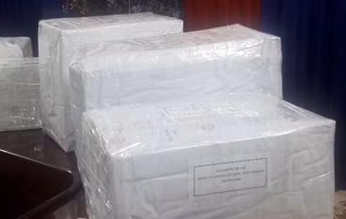 2 o to cho 288 banh heroin lao vao canh sat de thao chay