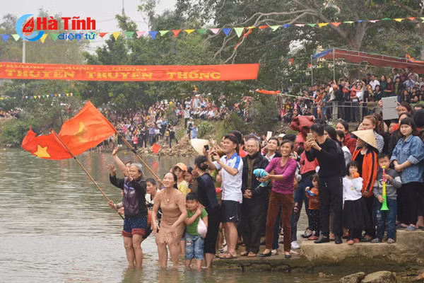 soi noi le hoi dua thuyen truyen thong phuong trung luong