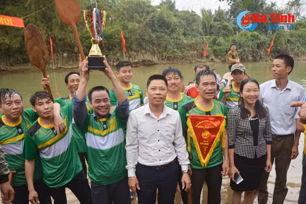 soi noi le hoi dua thuyen truyen thong phuong trung luong