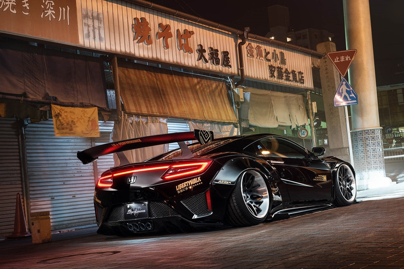 honda nsx xe the thao duong pho phong cach chien dau co