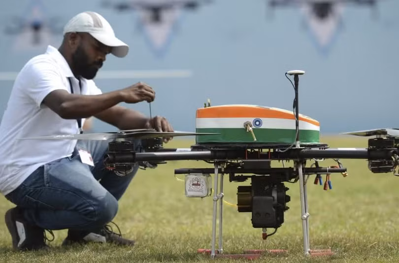 Ấn Độ cấm sản xuất drone bằng linh kiện của Trung Quốc
