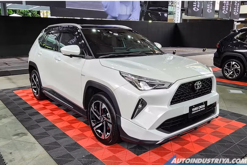 Toyota Yaris Cross 2024 ra mắt tại Philippines, giá quy đổi từ 505 triệu đồng