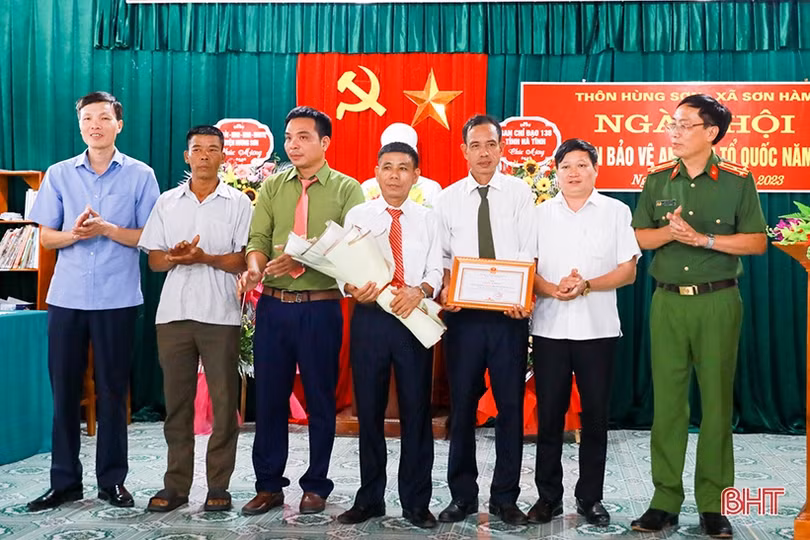Hương Sơn tổ chức điểm “Ngày hội toàn dân bảo vệ an ninh Tổ quốc”