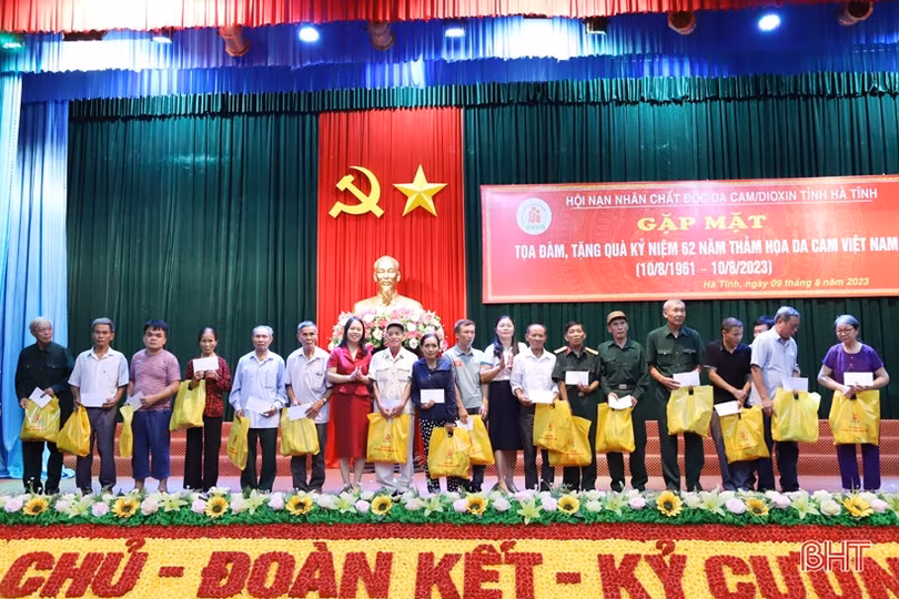 Hà Tĩnh chung tay hỗ trợ nạn nhân chất độc da cam