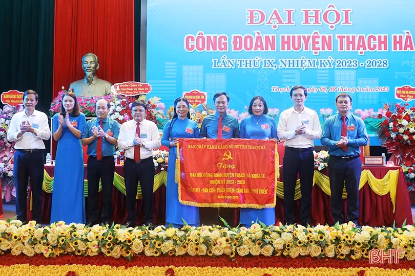 Ông Phạm Nam Anh tái cử Chủ tịch LĐLĐ huyện Thạch Hà