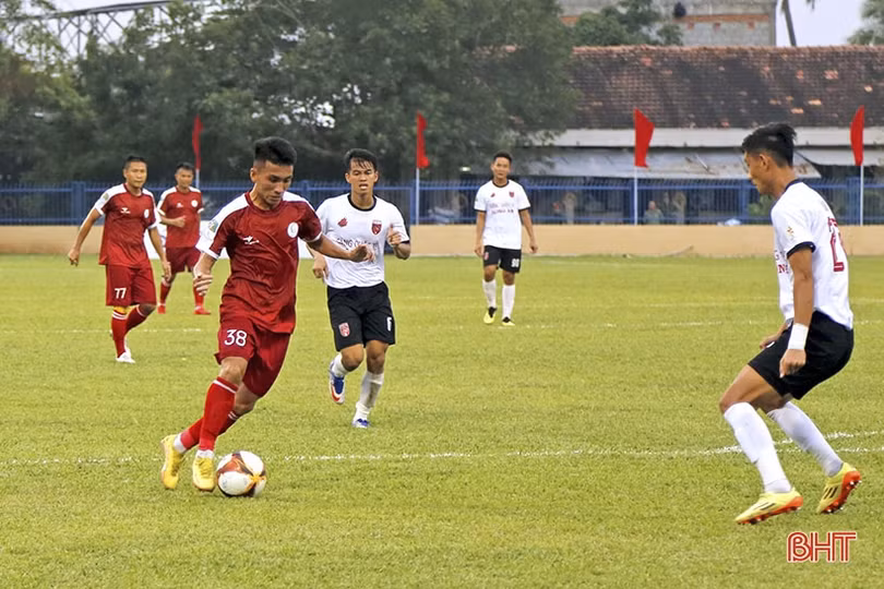 Khát khao khoác áo đội bóng núi Hồng của tiền đạo trẻ quê Hà Tĩnh