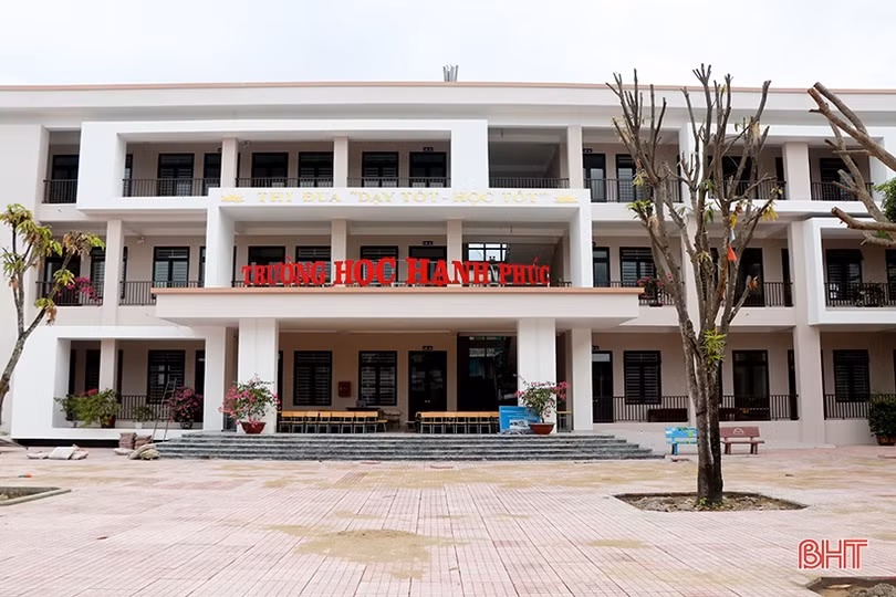 Tập trung tân trang trường lớp, sẵn sàng chào năm học mới