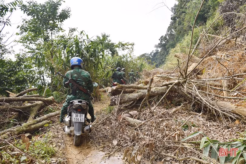 41 điểm sạt lở trên đường biên giới Hương Khê chưa được khắc phục