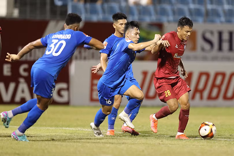 Vòng 1 Cúp Quốc gia Hà Tĩnh vs Khánh Hòa: Ngoại binh Diallo trở lại?