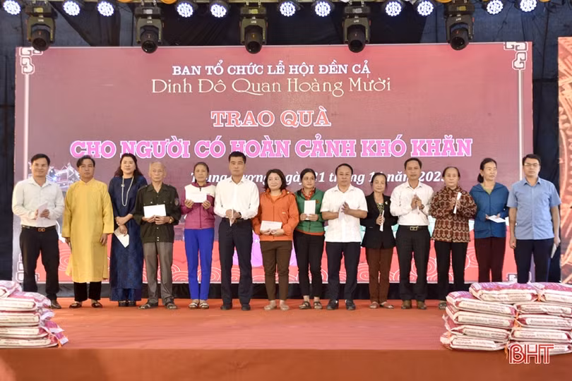 Long trọng lễ cung rước quan Hoàng Mười vân du