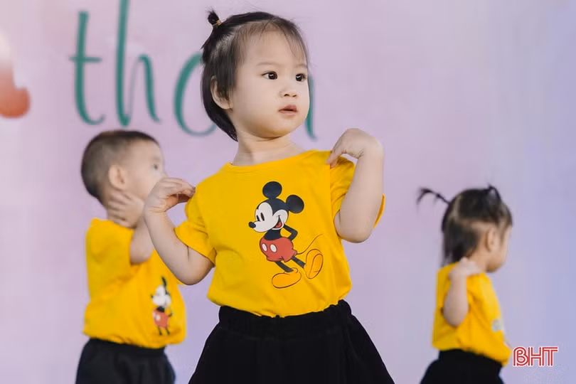 “Cho đời những đóa hoa thơm”...