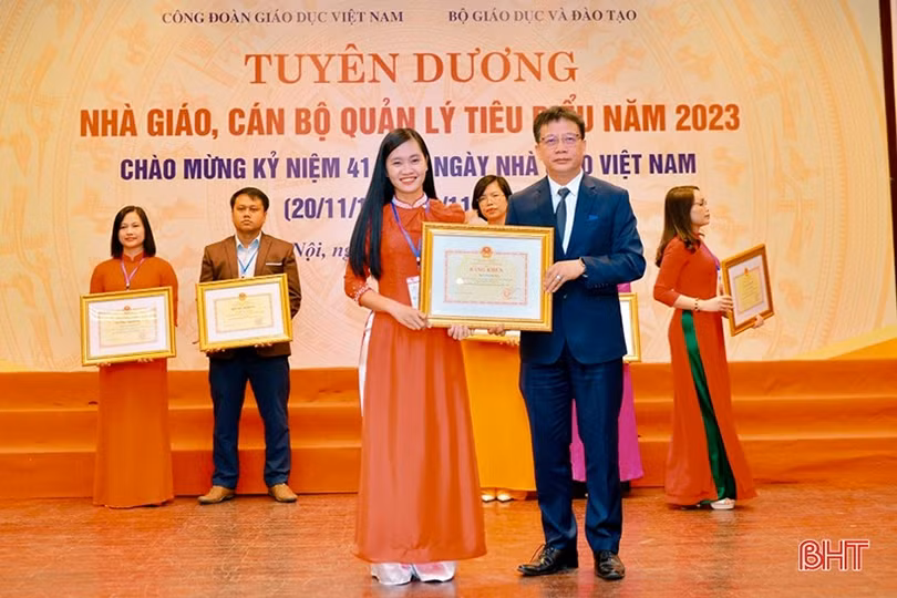 Cô giáo “trường nghề” tâm huyết, tiên phong đổi mới phương pháp dạy học
