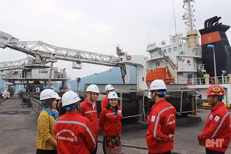 Công đoàn Dầu khí Việt Nam làm việc với Nhà máy Nhiệt điện Vũng Áng 1