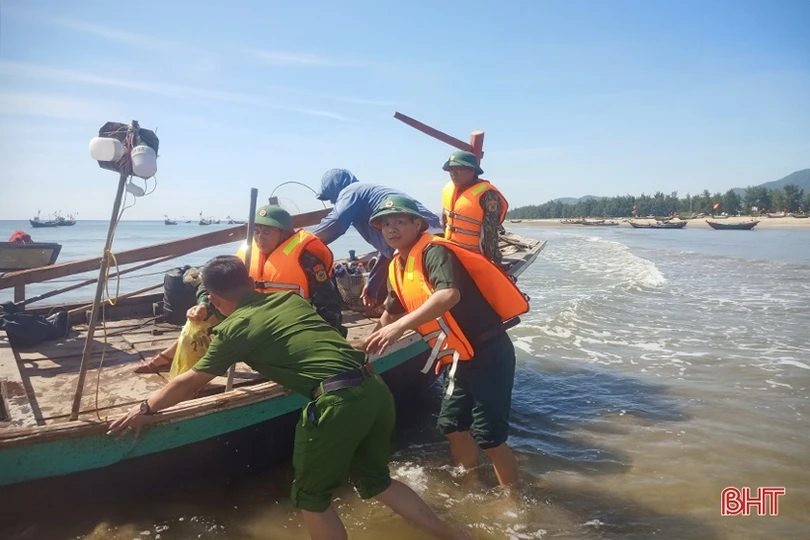 Ấm tình quân dân, nặng nghĩa đồng bào