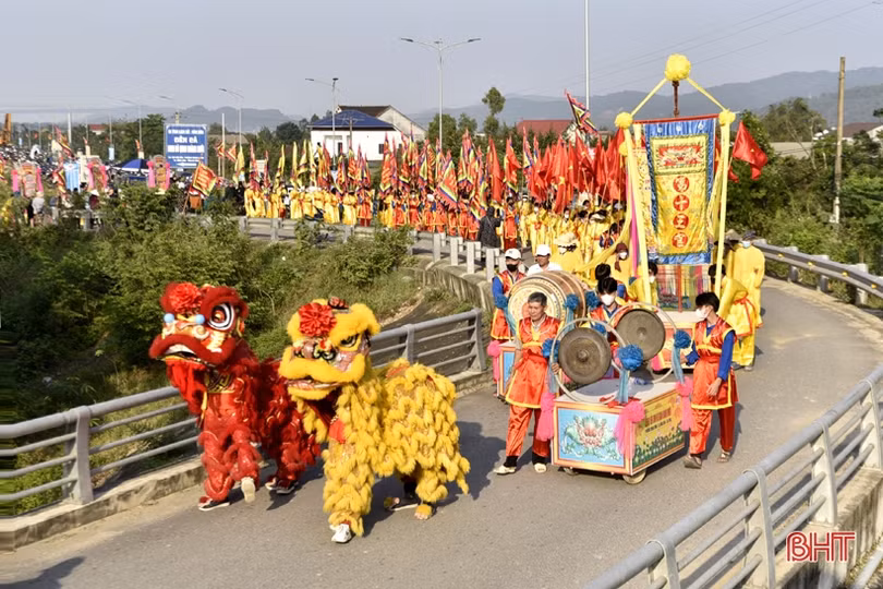 Long trọng lễ cung rước quan Hoàng Mười vân du