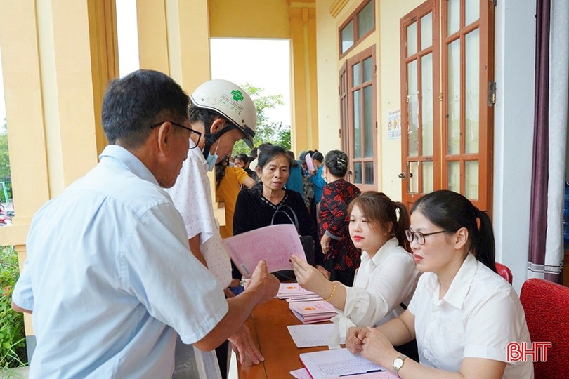 Chỉnh lý biến động 37.467 bìa đất cho người dân các xã sau sáp nhập ở Hà Tĩnh