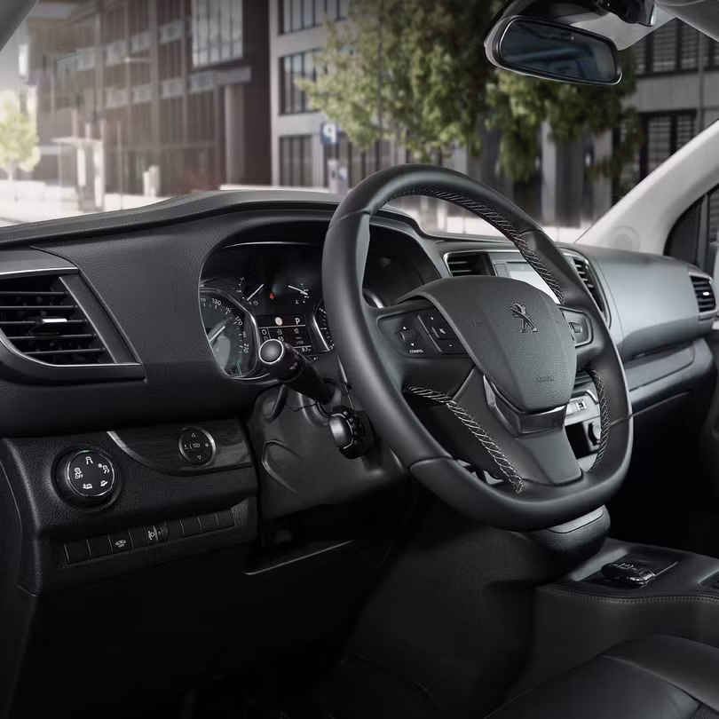 Peugeot Traveller: Nâng tầm trải nghiệm với sự tiện nghi và công nghệ vượt trội