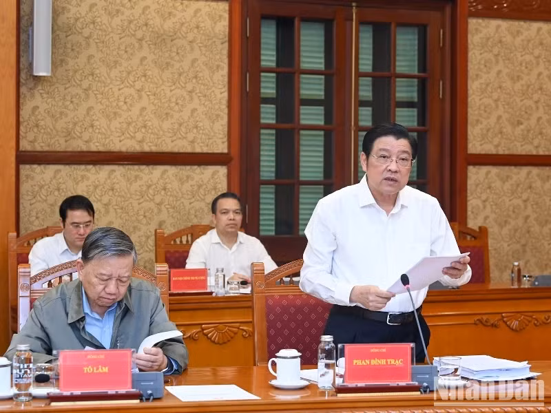 Cho ý kiến về kết quả chỉ đạo xử lý một số vụ án đặc biệt nghiêm trọng